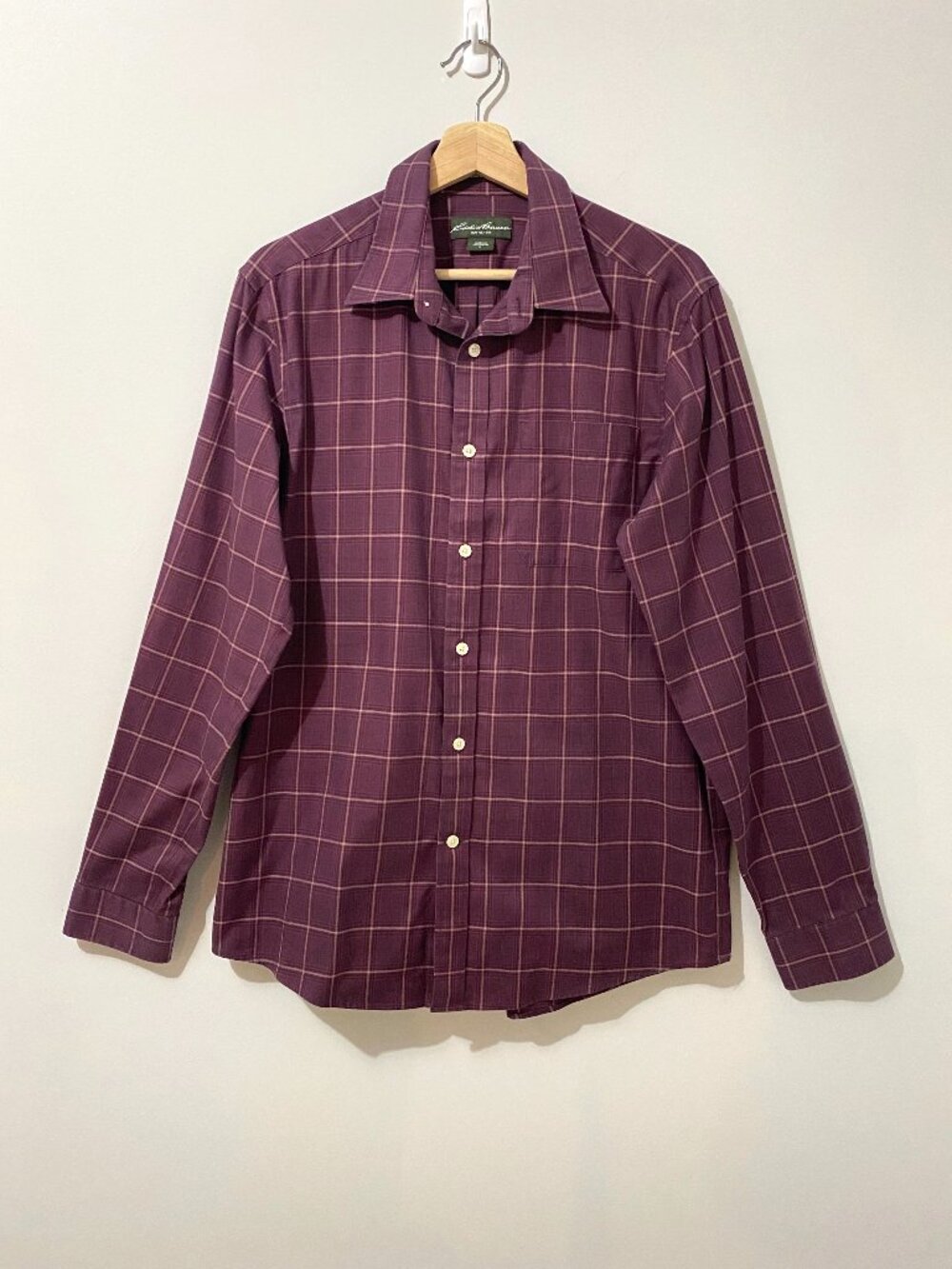 Burgundy Plaid Eddie Bauer Cotton Button Up Shirt Wrinkle Resistant Classic Fit